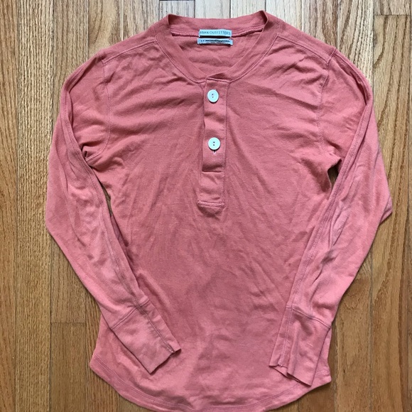 UO long-sleeve shirt! - Picture 4 of 5